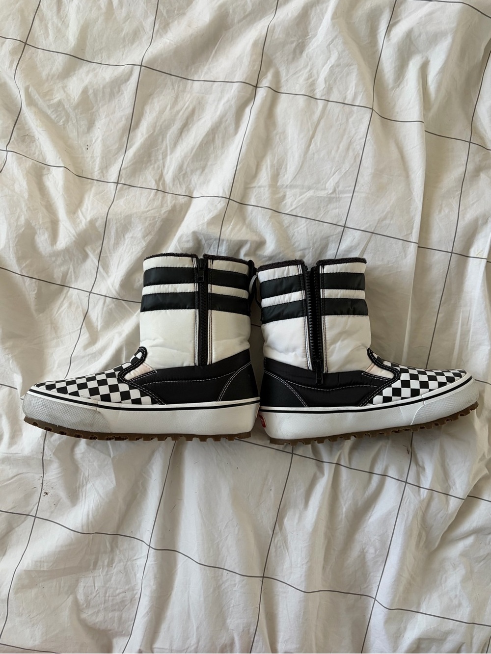 Vans Vansguard Slip-On Snow Boot with Classic Checkered Pattern M6/W7.5 - Picture 5 of 9